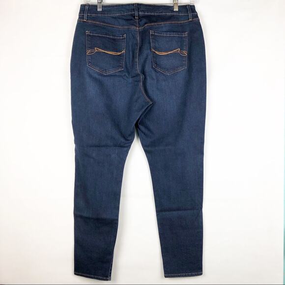 Gloria Vanderbilt Women’s Blue Jeans Size 16 - Picture 3 of 7